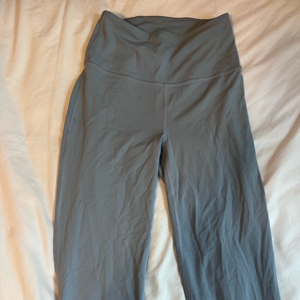 Lululemon Groove Nulu High-Rise Flared Pant
Regular